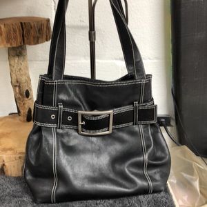 Preston & York Black leather shoulder bag